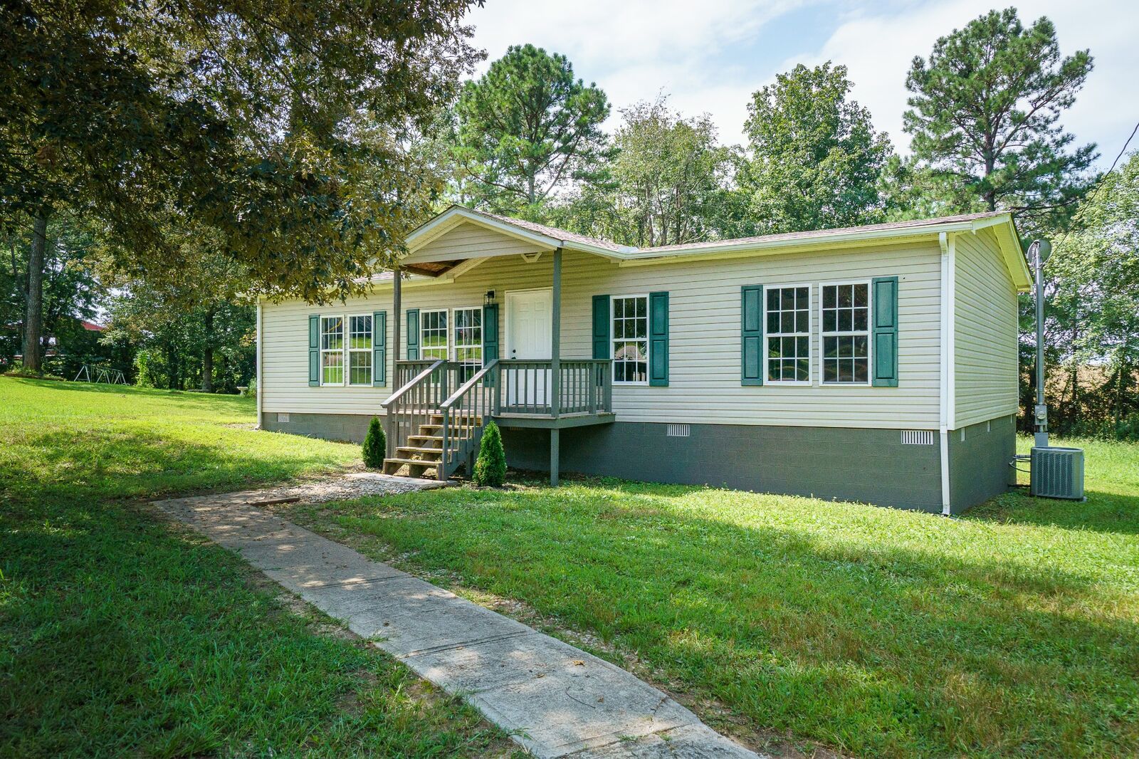 Property Photo: 83 Summer Cir TN 37357