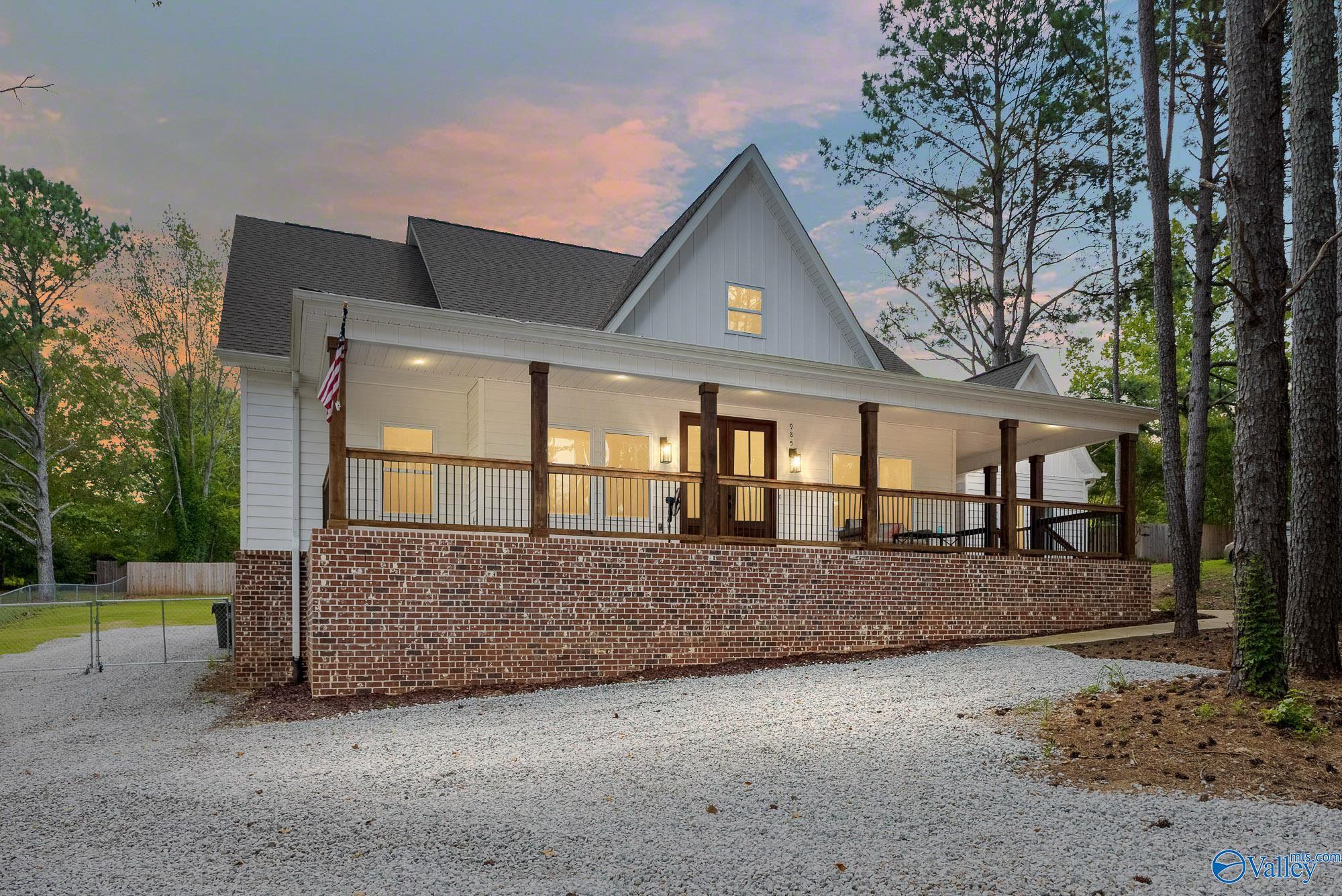 Property Photo: 985 Pine Grove Road AL 35749