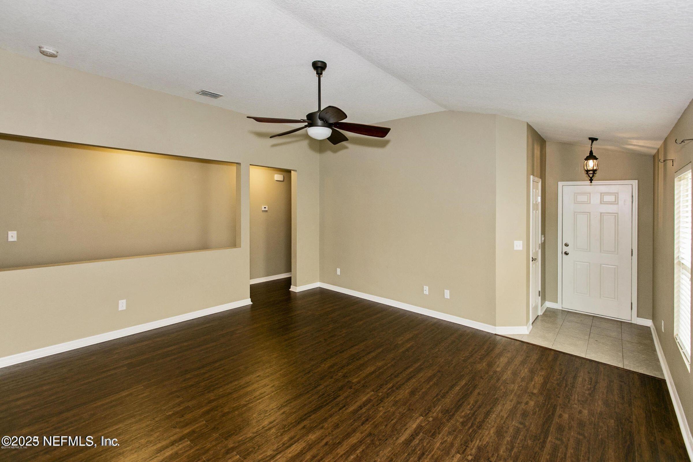 Property Photo: 251 Candlebark Drive FL 32225
