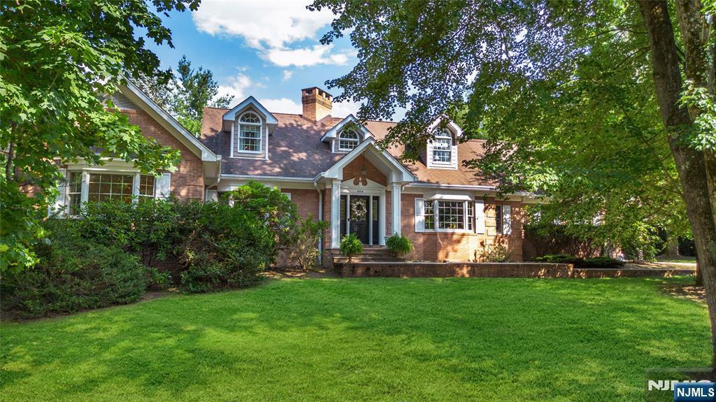 664 Laurel Lane  Wyckoff NJ 07481 photo