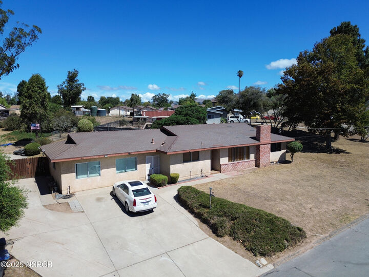 Property Photo: 777 Sierra Road CA 93444