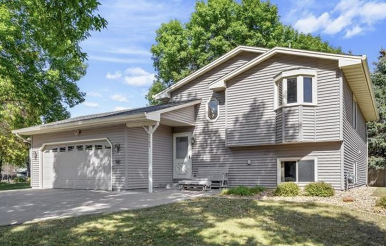 Property Photo:  9762 Monticello Lane N  MN 55369 