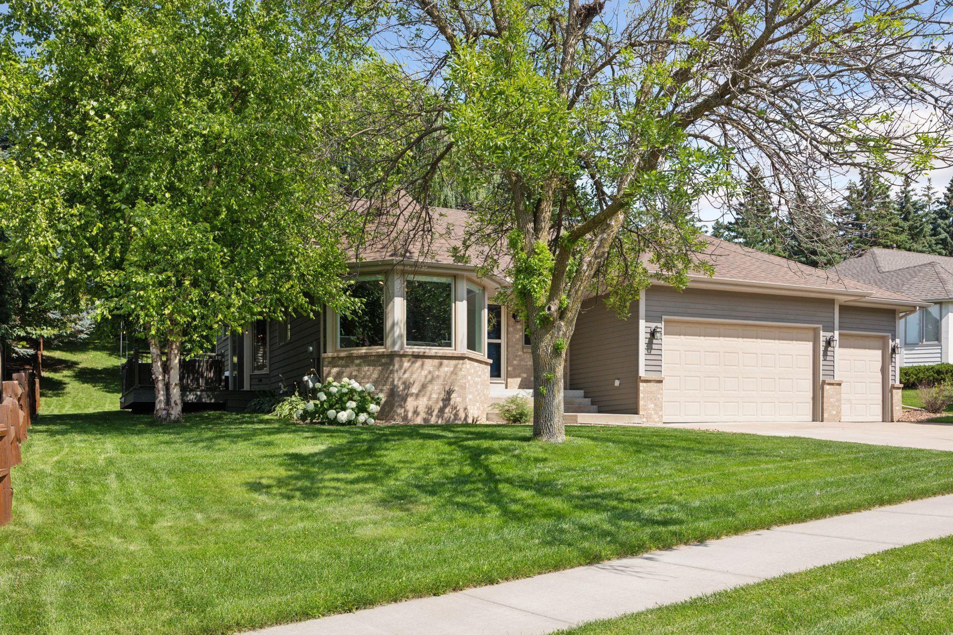 Property Photo: 6746 Timber Crest Drive MN 55311