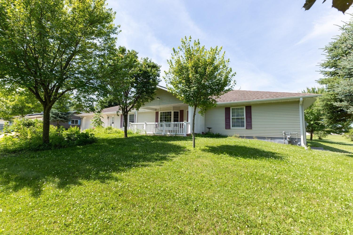 Property Photo: 189 N County Road 56 MN 55951