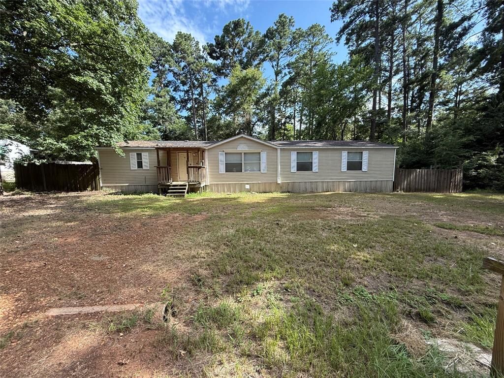 Property Photo:  115 Knotty Pine  TX 75758 