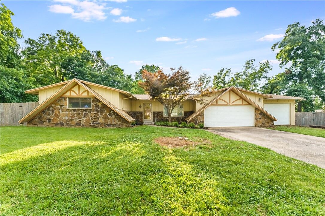 Property Photo: 202 Big Tree Drive AR 72712