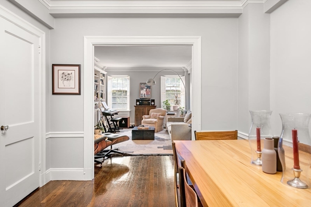 Property Photo:  180 Commonwealth Ave 5  MA 02116 