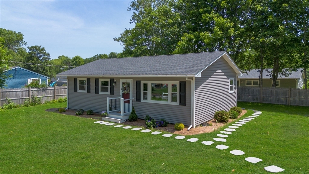 47 Corte Real Ave  Falmouth MA 02536 photo