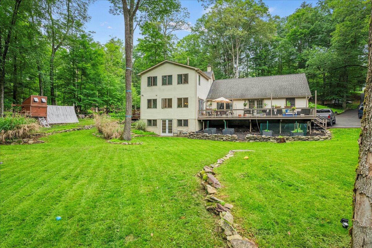 Property Photo: 1079 Marshalls Creek Road PA 18302
