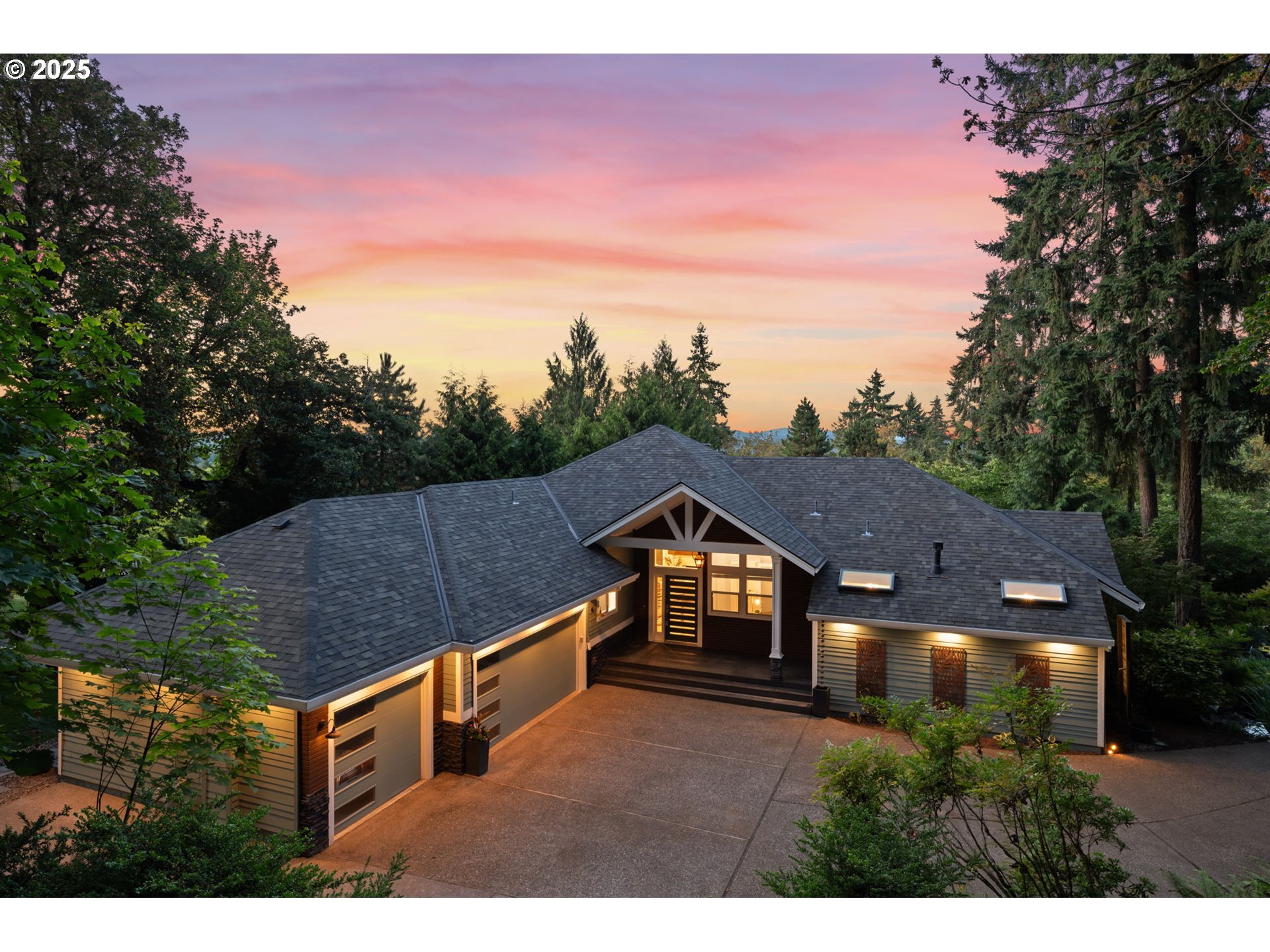 Property Photo: 6130 Caufield St OR 97068