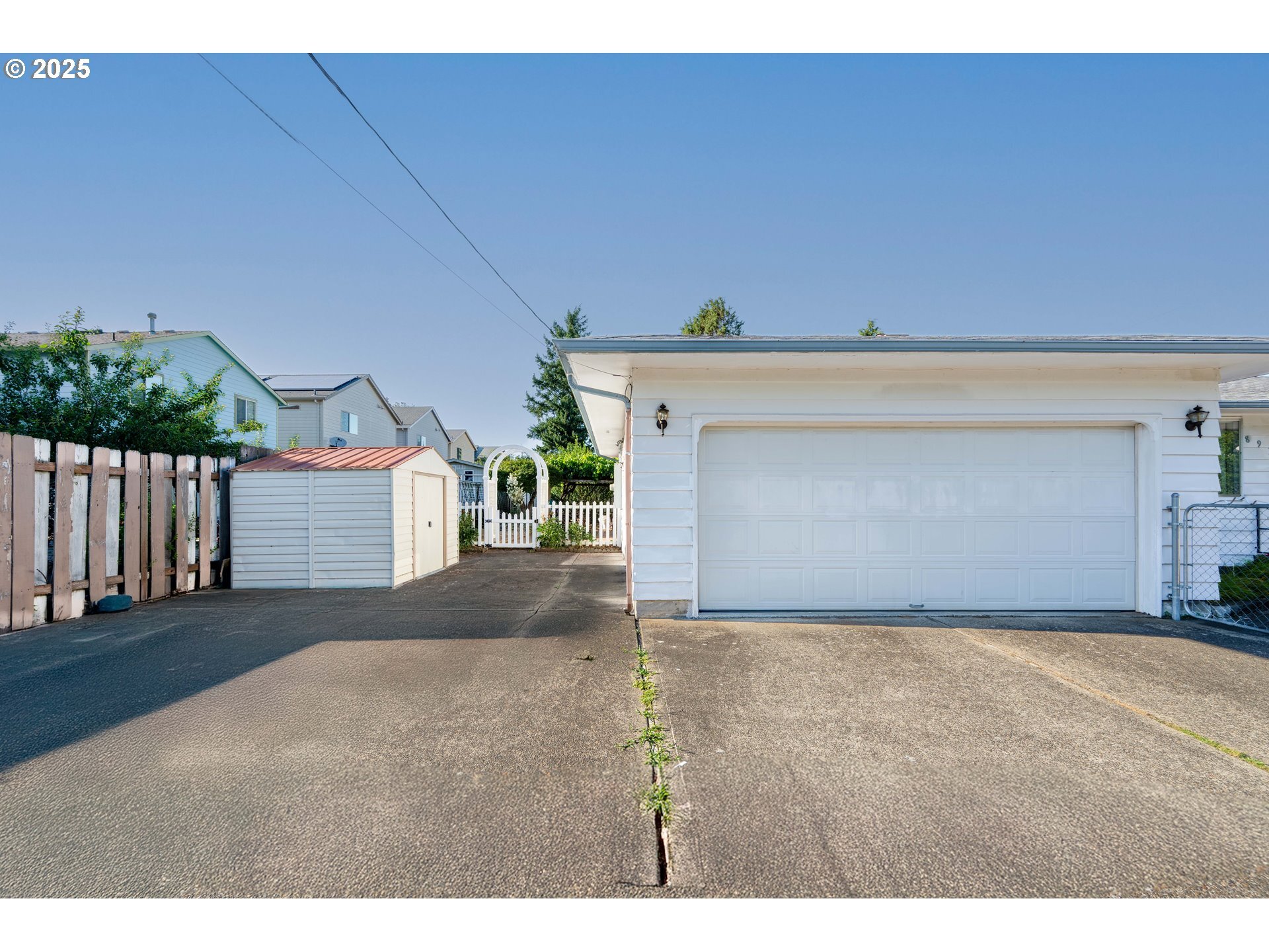 Property Photo: 8931 SE Cora St OR 97266