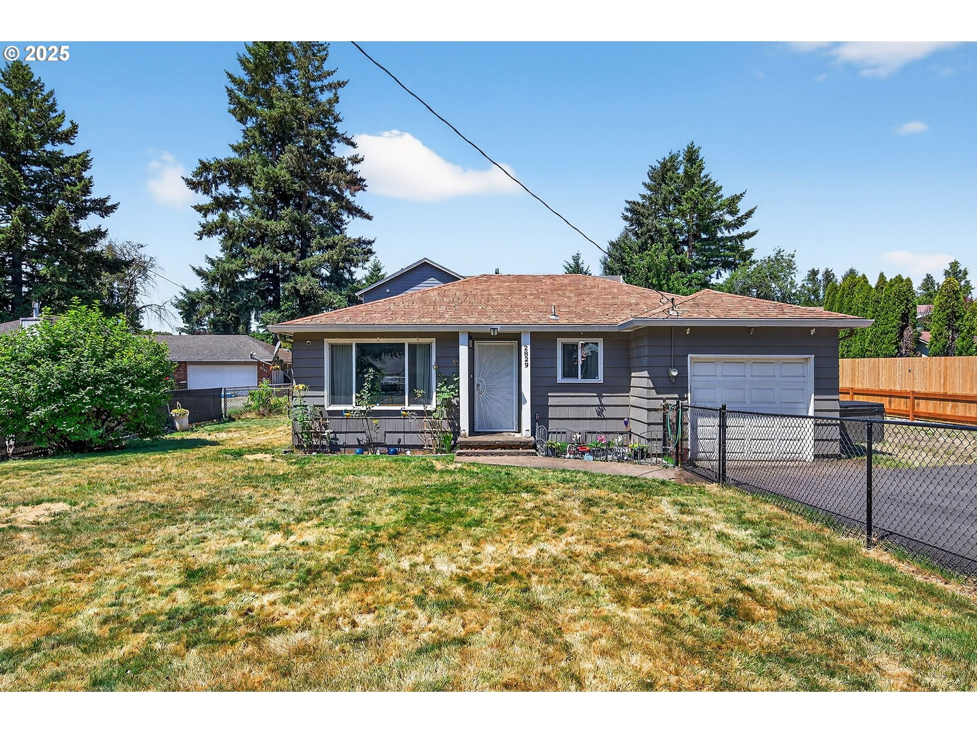Property Photo: 2829 SE 145th Ave OR 97236