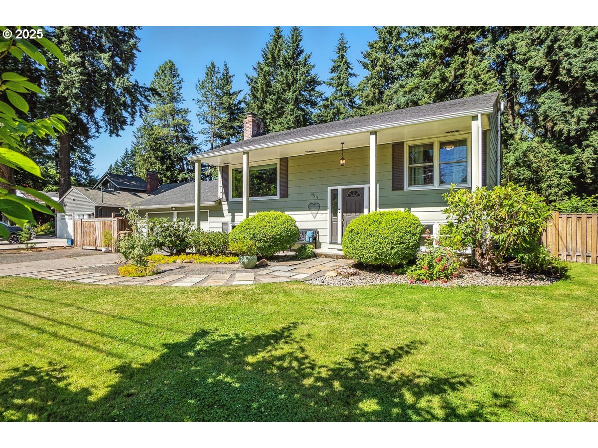 Property Photo: 19211 Terry Ave OR 97035