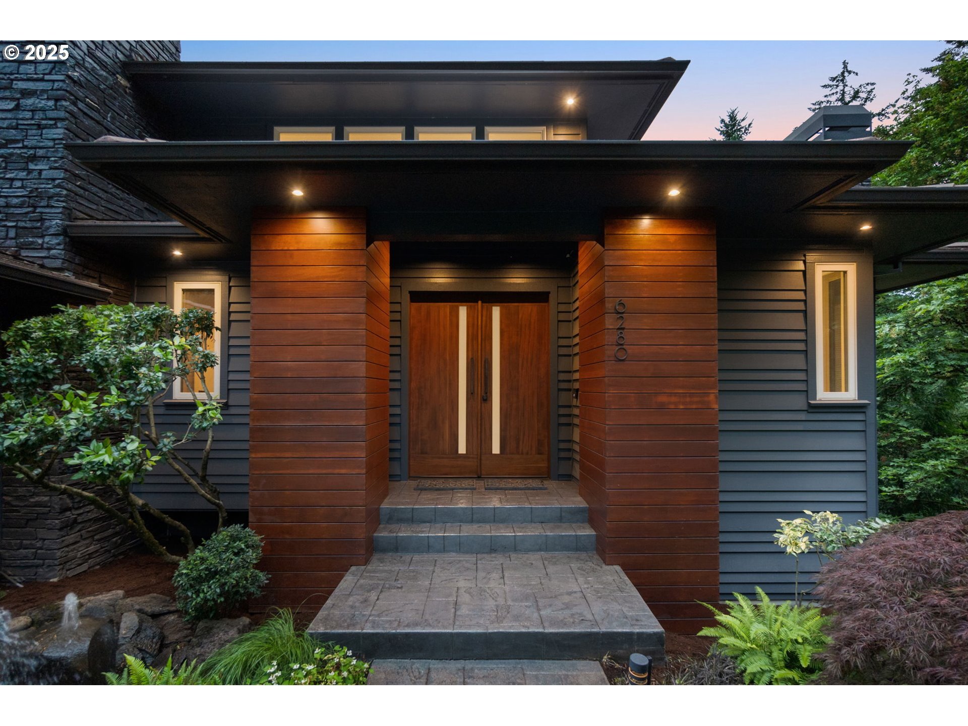Property Photo: 6280 SW Sheridan St OR 97225