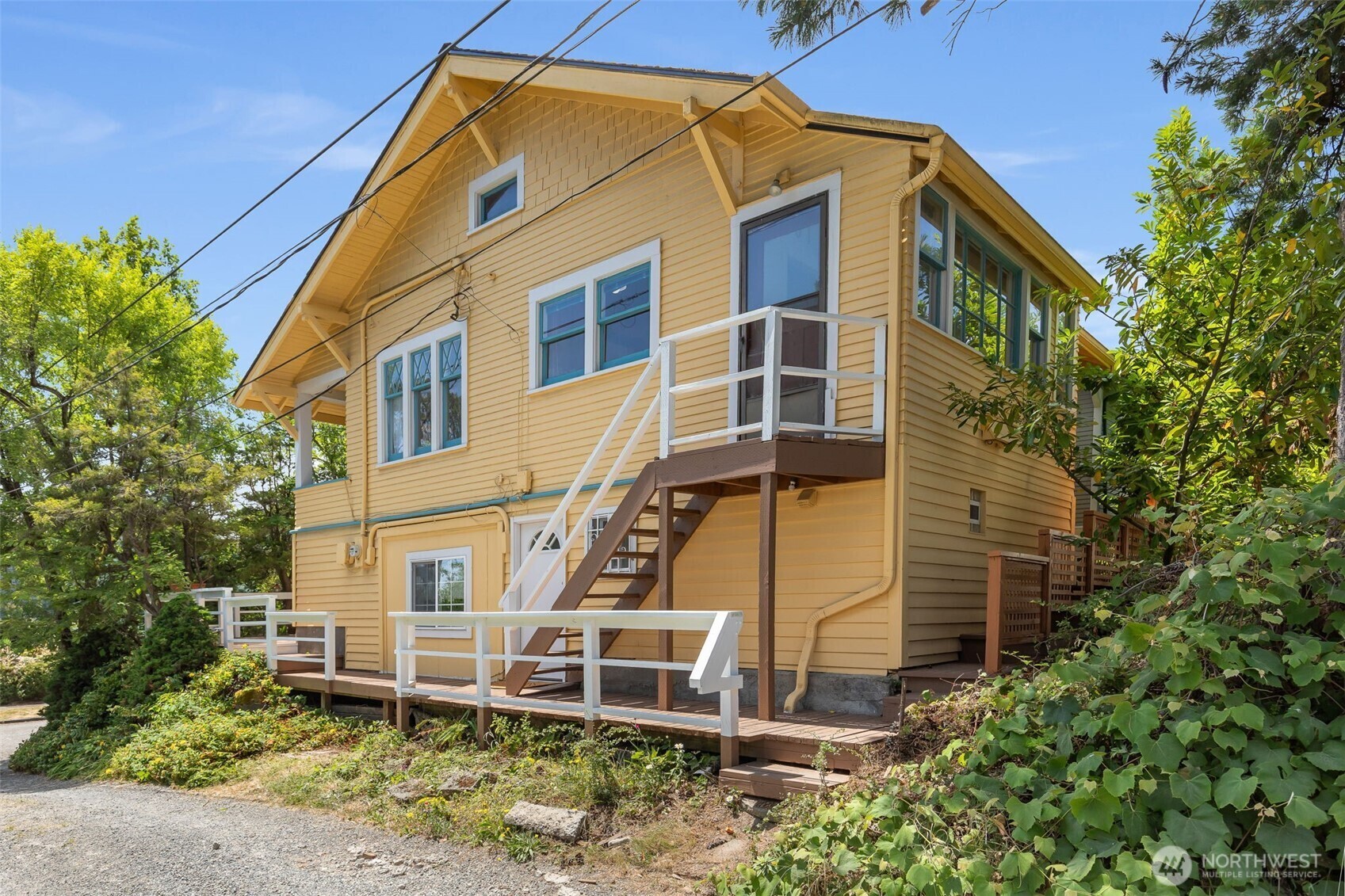 Property Photo: 1610 S Hill Street WA 98144