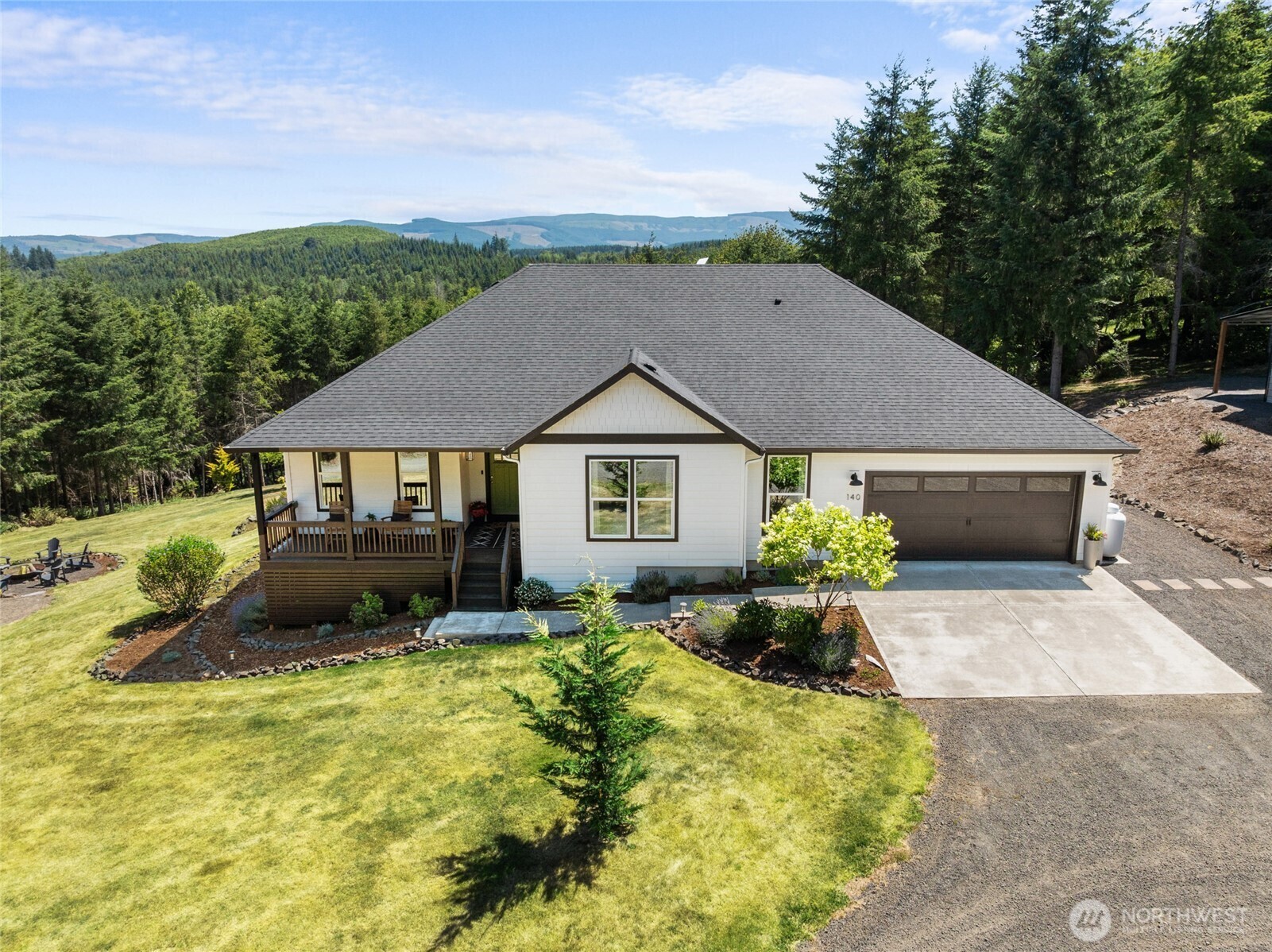 Property Photo: 140 Grand Ridge Road WA 98649