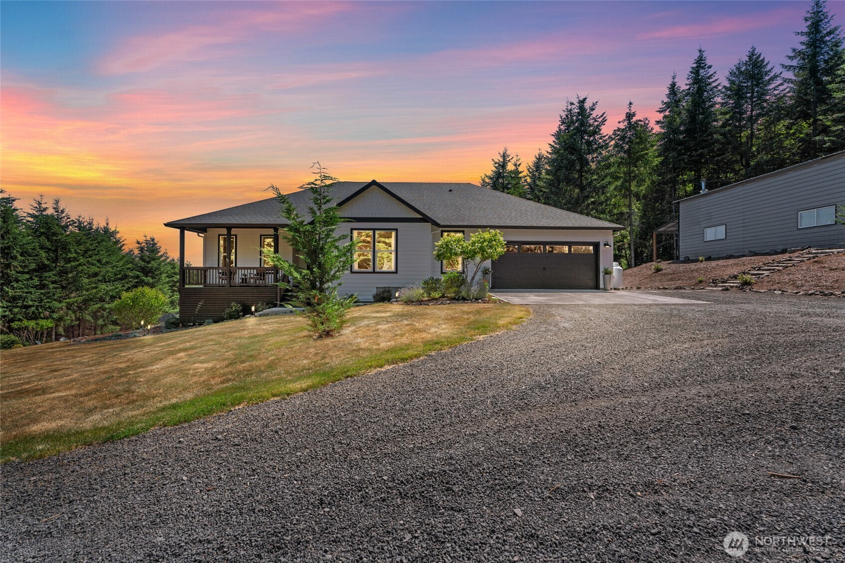 Property Photo: 140 Grand Ridge Road WA 98649