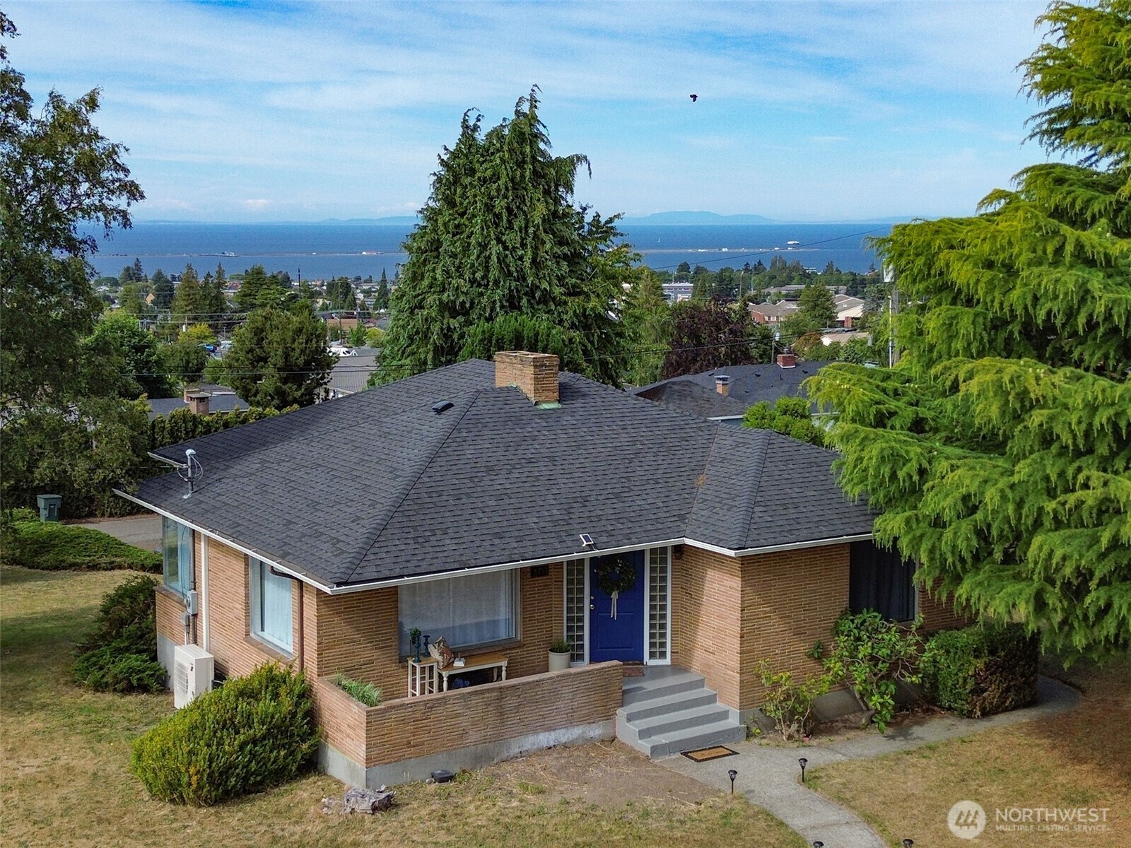 Property Photo: 101 E Whidby Avenue WA 98362