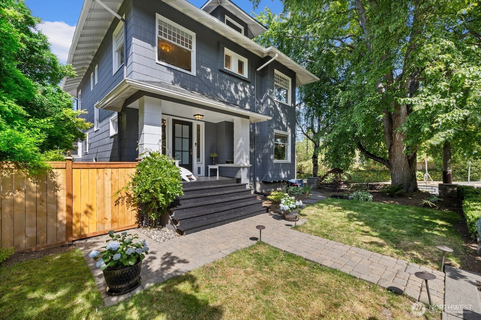 Property Photo: 2159 10th Avenue W WA 98119