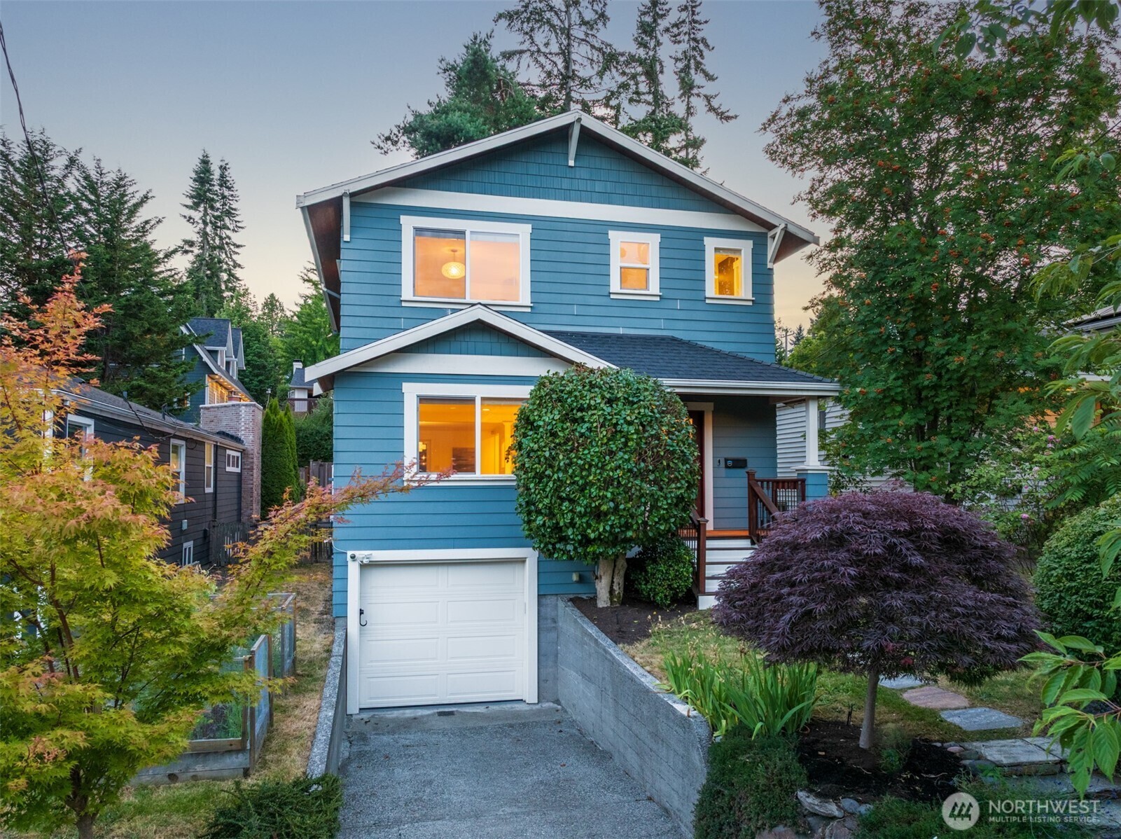 Property Photo: 6035 39th Avenue NE WA 98115