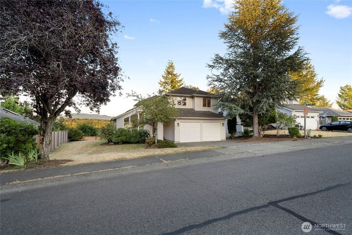 28008  230th Avenue SE  Maple Valley WA 98038 photo
