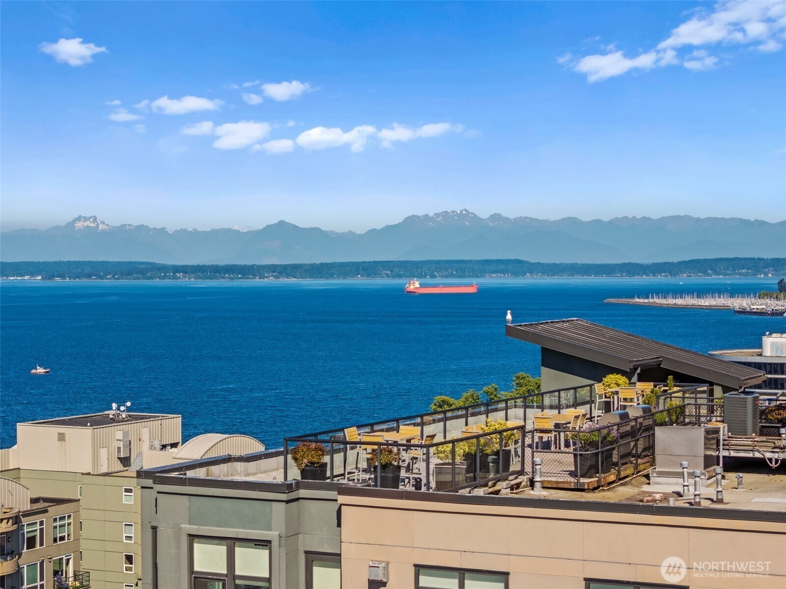 Property Photo: 2721 1st Avenue 1101 WA 98121