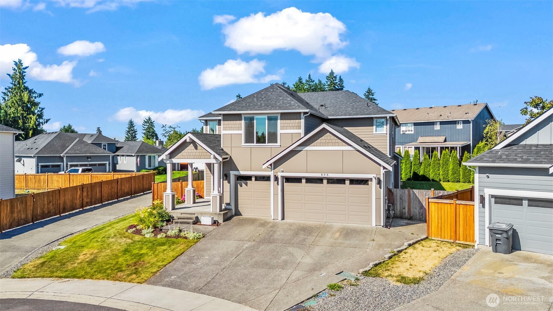 Property Photo: 605 26th Avenue Ct WA 98354