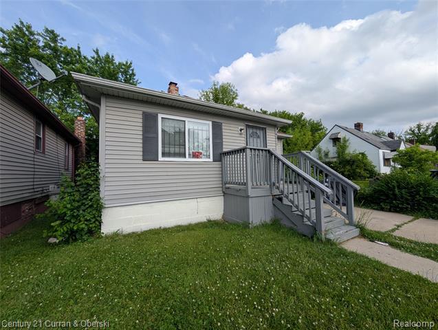 Property Photo: 4013 Moore Street MI 48141