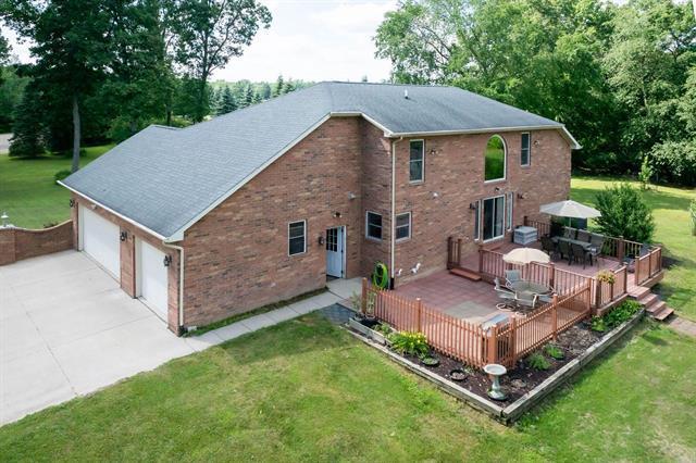 Property Photo: 11605 Dunmaglas Drive MI 48808