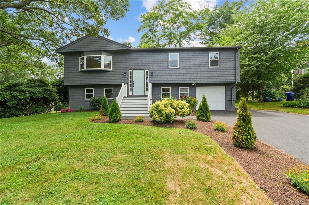 Property Photo:  7 Antony Avenue  RI 02809 