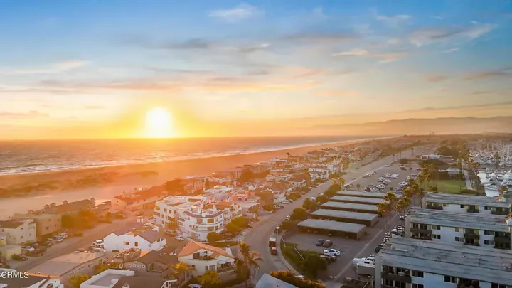 Property Photo:  3300 Ocean Drive  CA 93035 