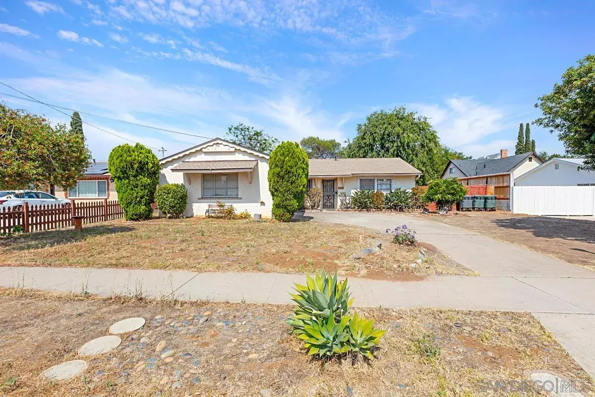 Property Photo: 926 Taft Ave CA 92020