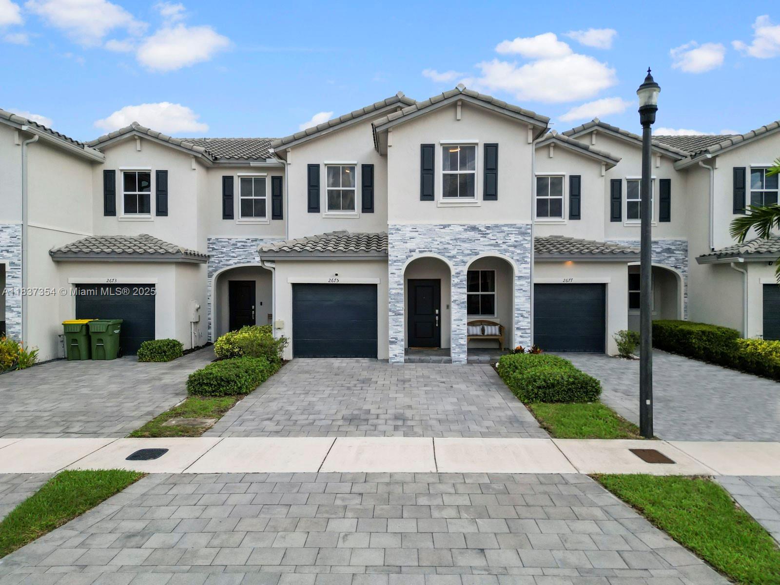 Property Photo: 2675 SE 13th St FL 33035