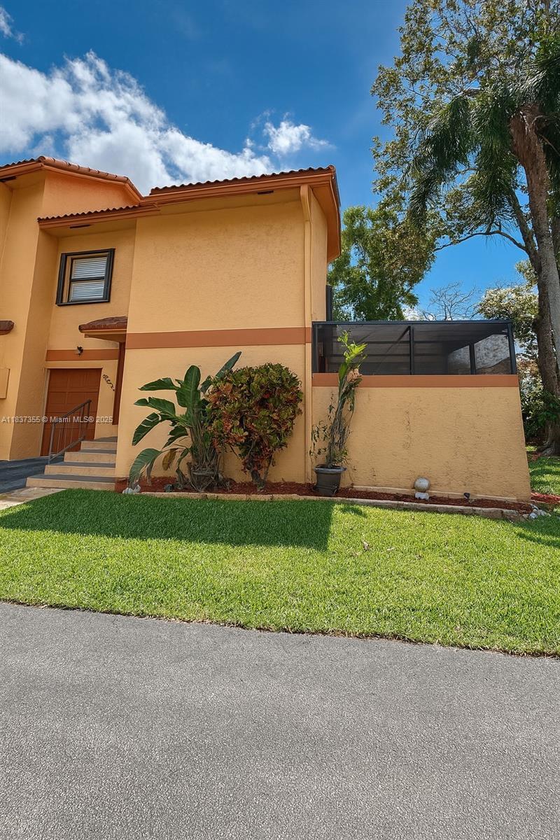 Property Photo: 11236 SW 11 St FL 33025