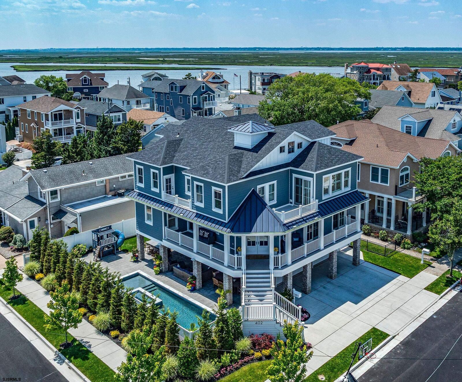 Property Photo: 402 N Thurlow Ave NJ 08402