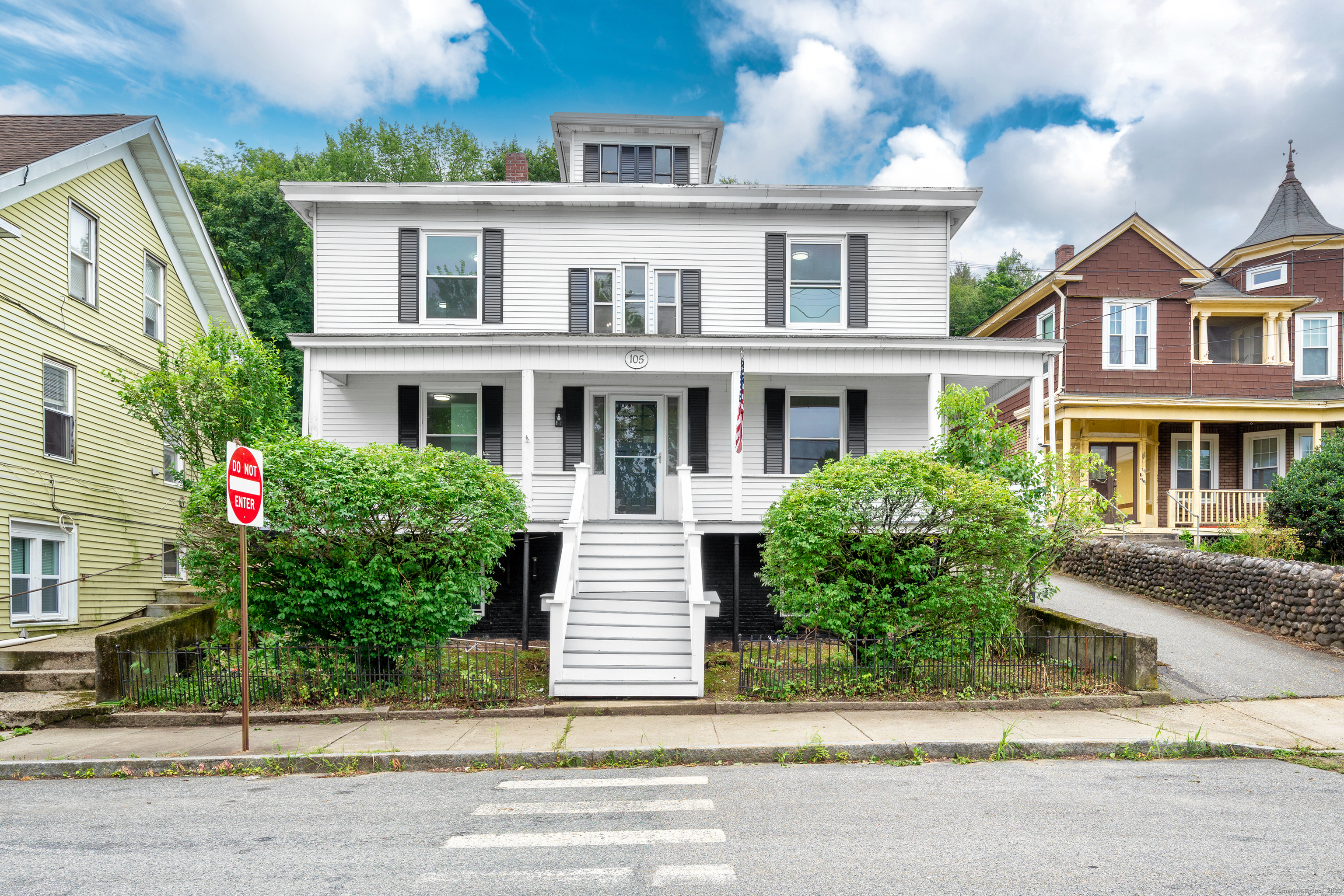 Property Photo:  105 High Street  CT 06330 