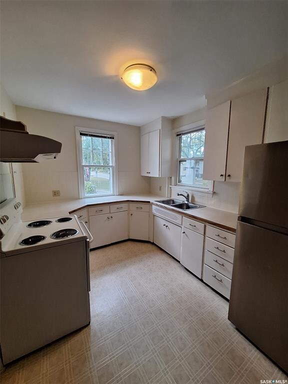 Property Photo:  312 McKinnon Avenue S  SK S7N 1J6 