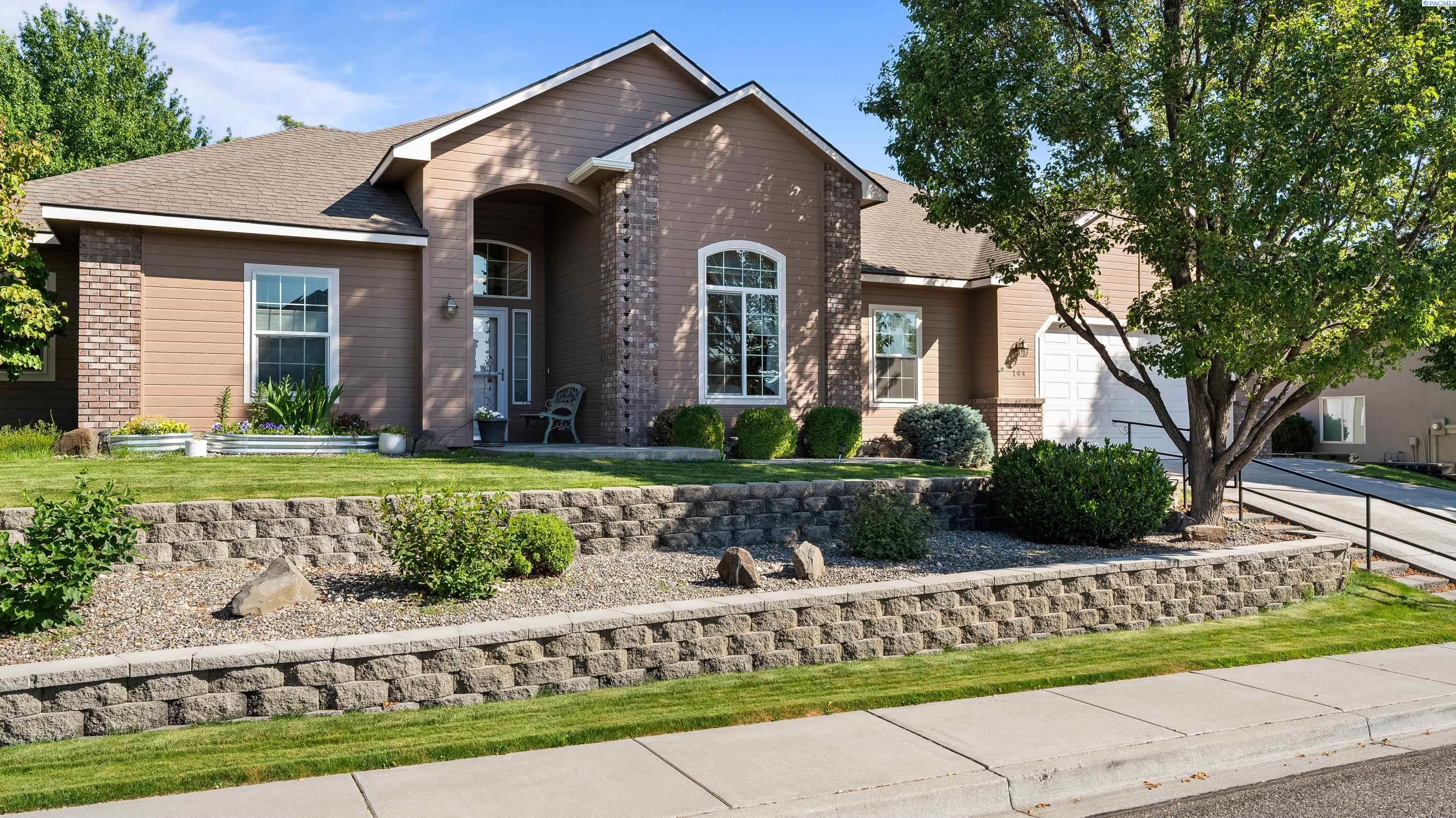 Property Photo: 144 Bear Dr. WA 99352