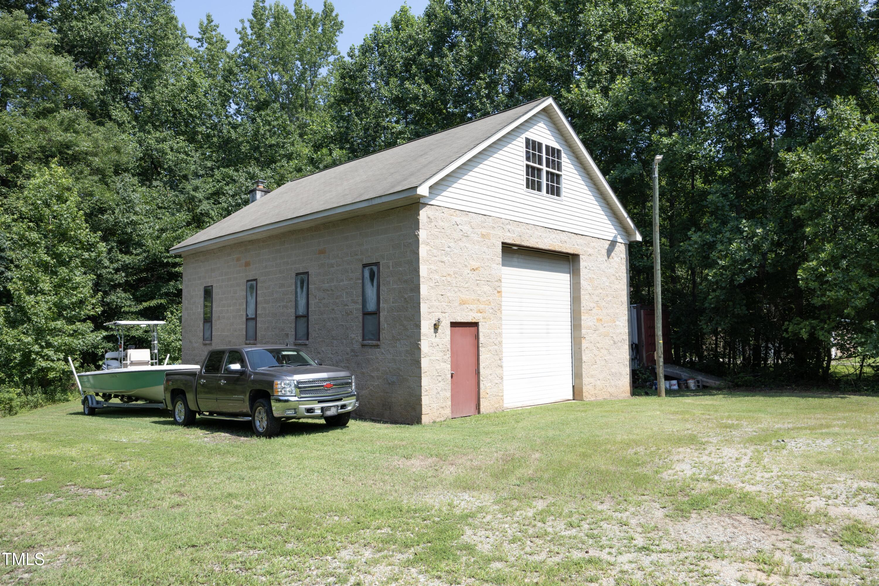 Property Photo: 205 N Raleigh Farms Road NC 27596