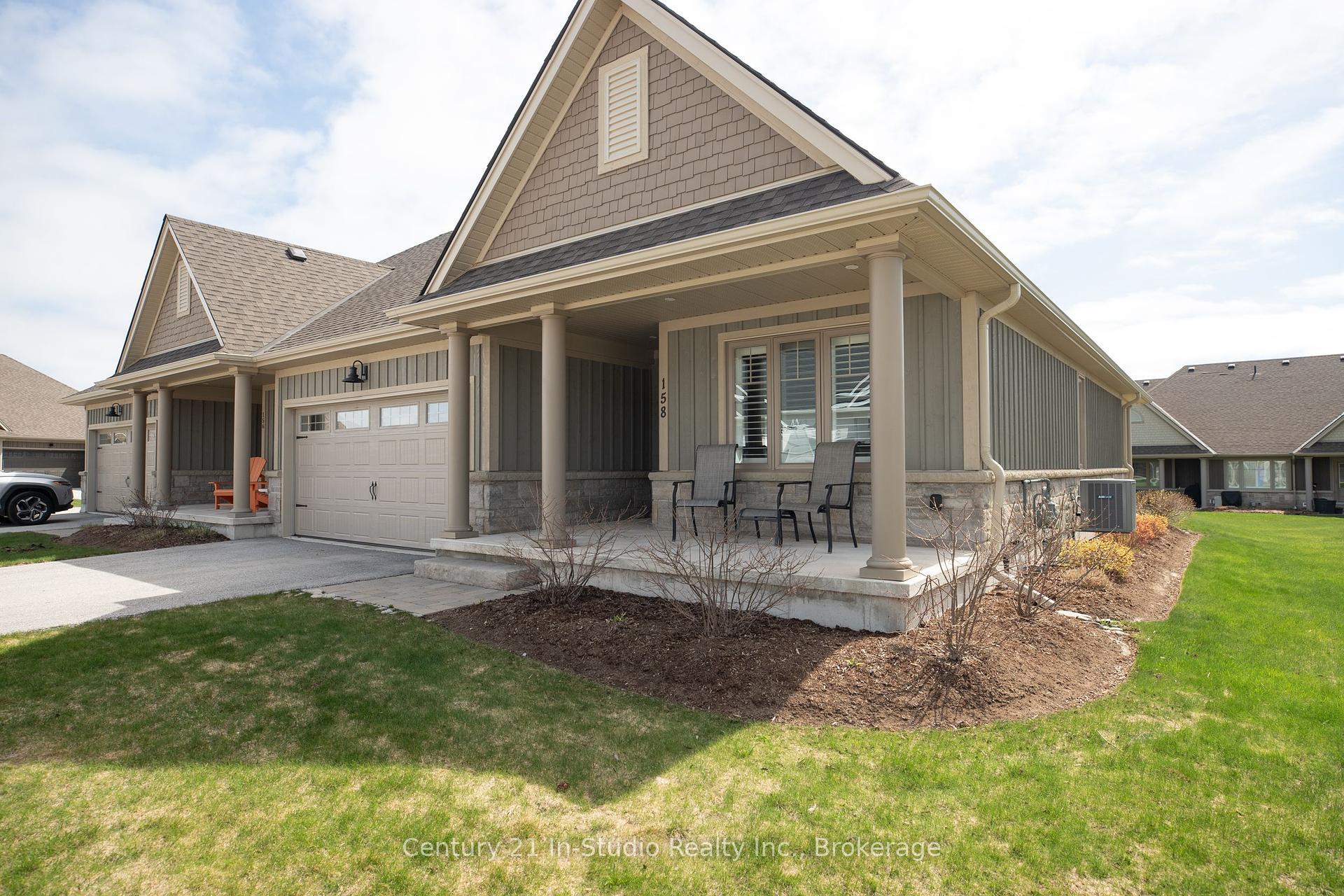 Property Photo: 158 Hawthorn Crescent ON N0H 1S0