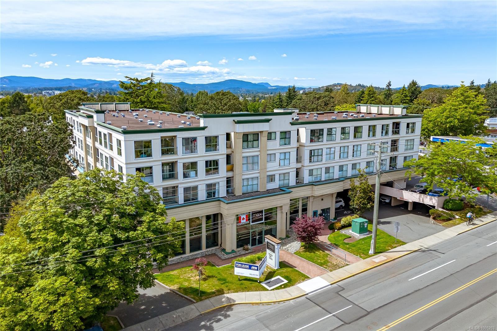 Property Photo:  3460 Quadra St 207  BC V8X 1G6 