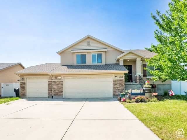 Property Photo: 1047 W Ascot Dr N UT 84054