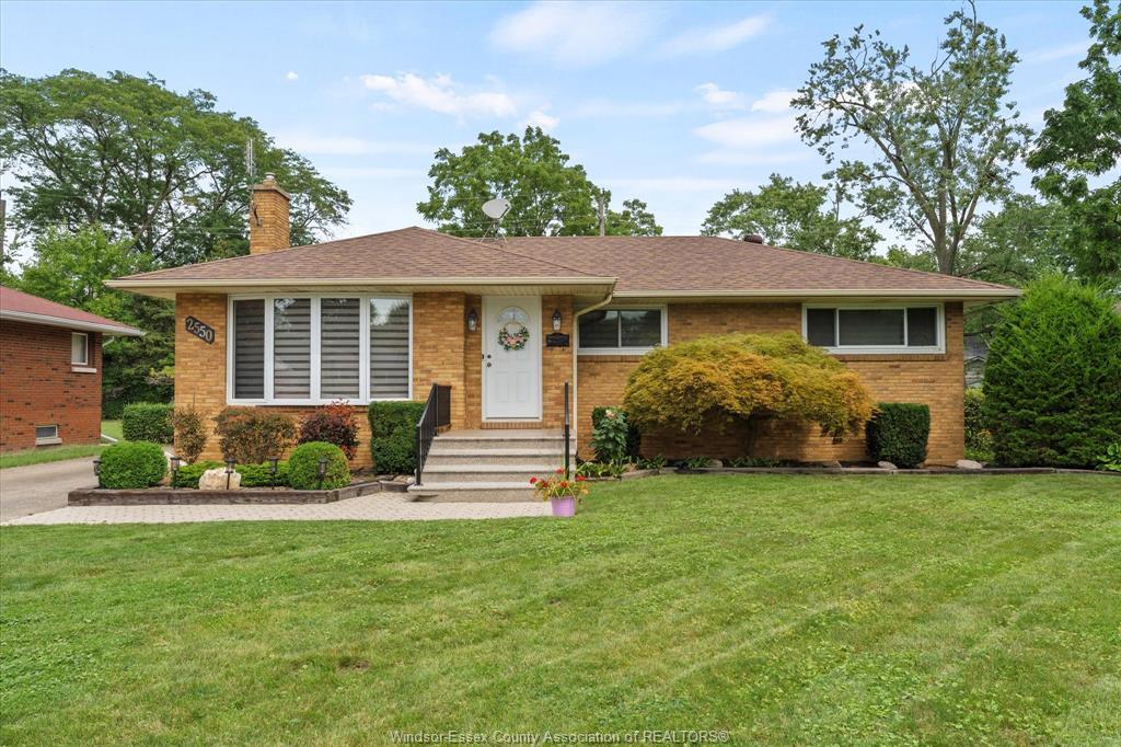 Property Photo: 2550 Dandurand ON N9E 2C9