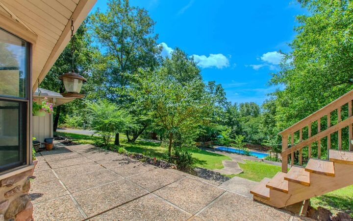 Property Photo:  1118 E Carmichael Rd  AR 72023 