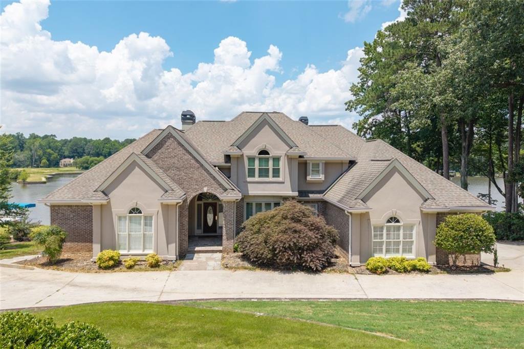 Property Photo: 2220 Emerald Drive GA 30236