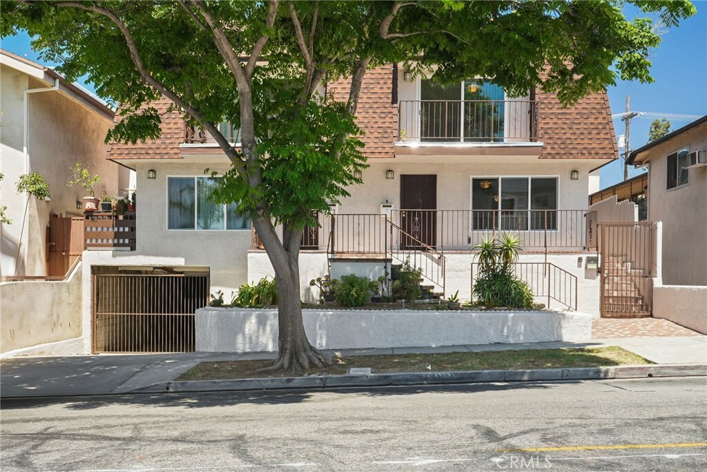 Property Photo:  429 E Providencia Avenue B  CA 91501 