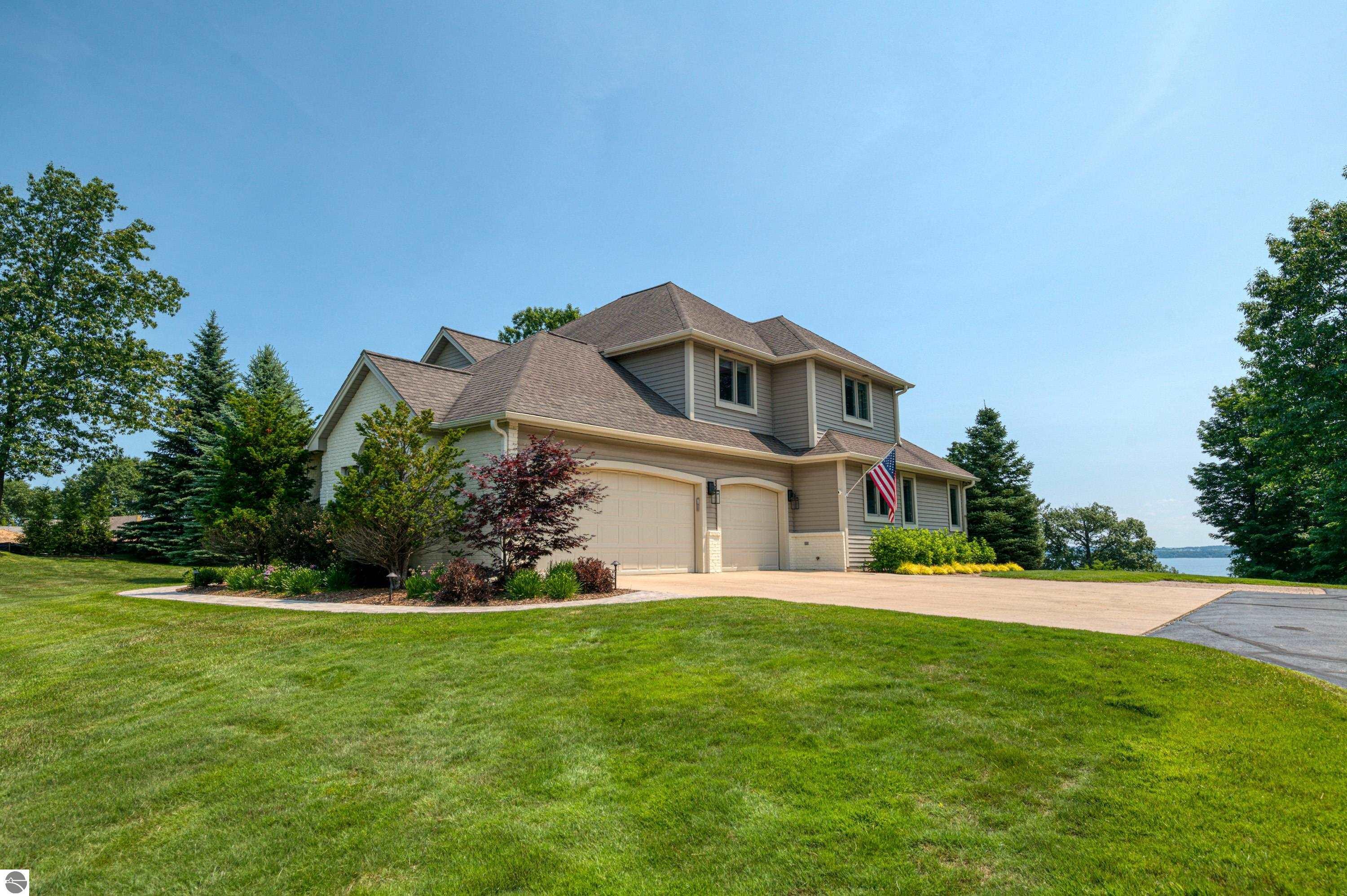 Property Photo: 9546 Eastridge Drive MI 49686