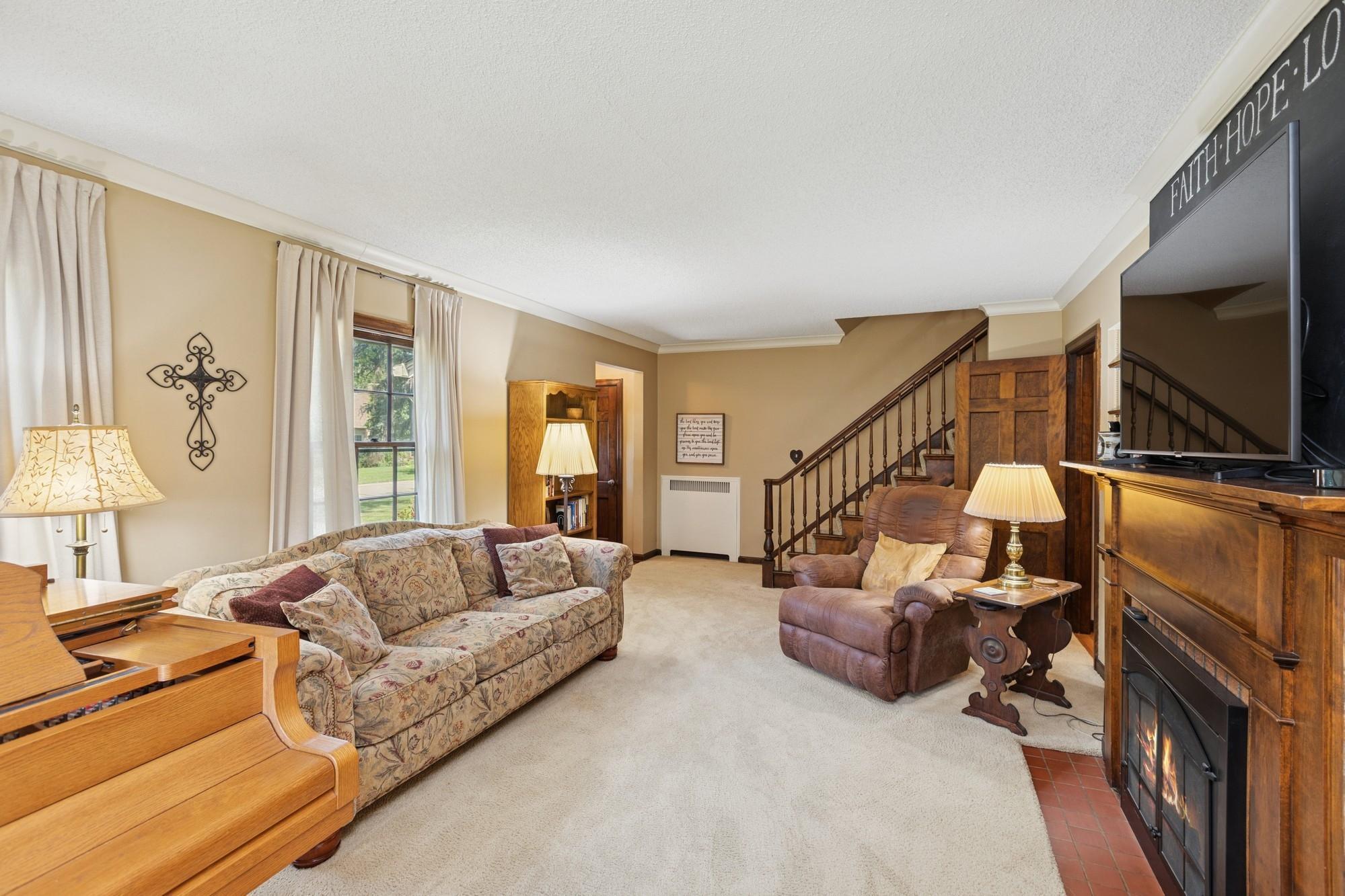 Property Photo:  6633 Lynwood Boulevard  MN 55423 