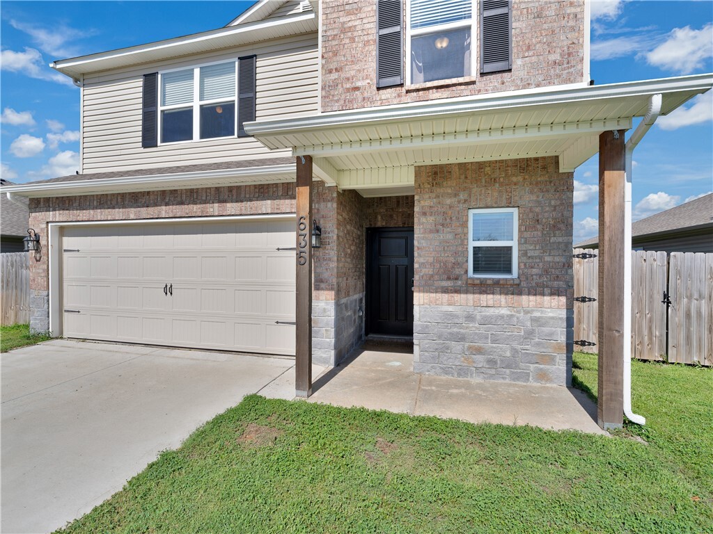 Property Photo: 635 Woodcreek Loop AR 72745