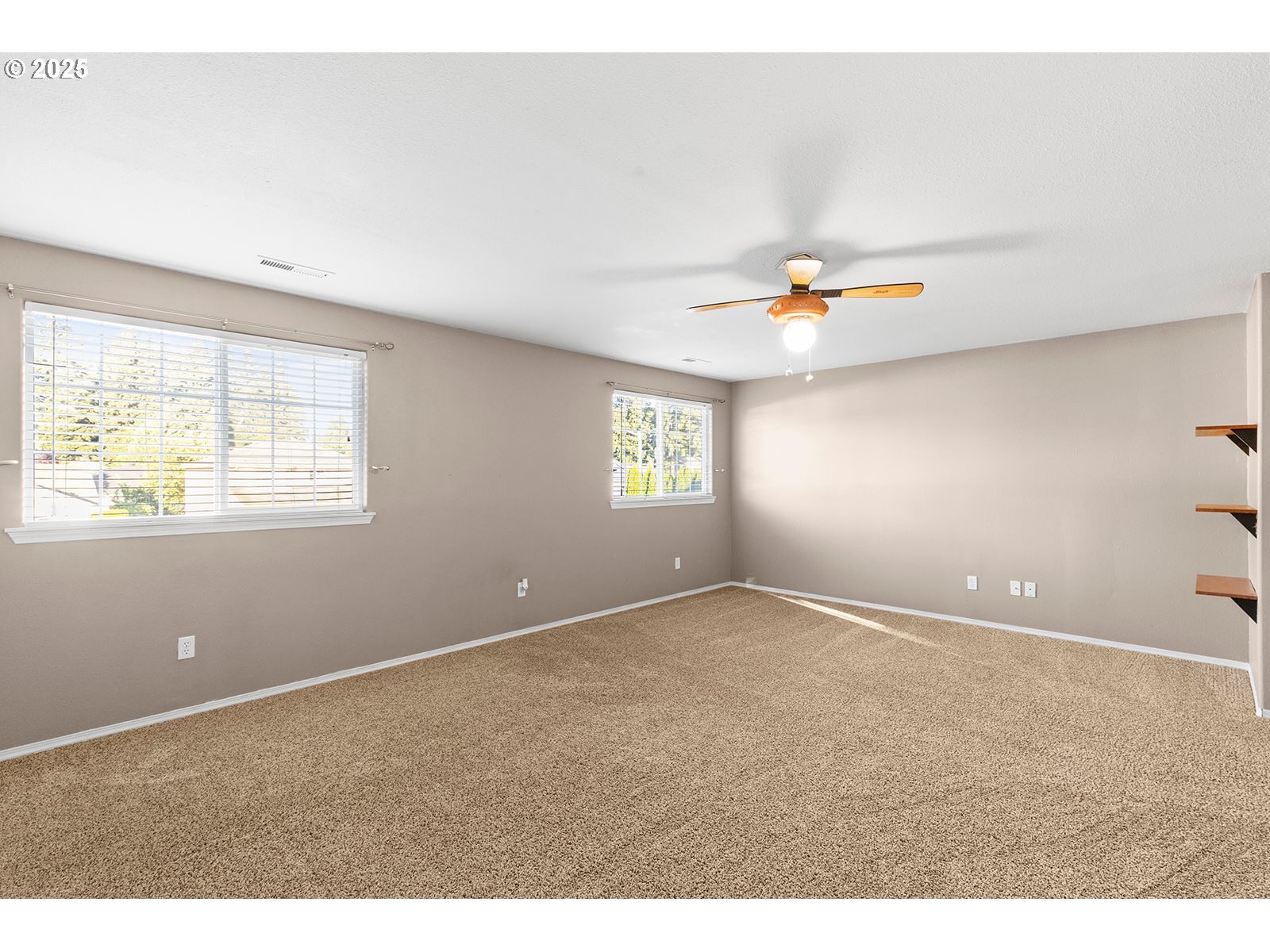Property Photo: 9716 NE 104th Ct WA 98662